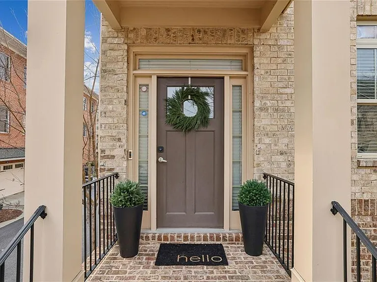 745 Fountainhead Ln NE #16 — Photo 3