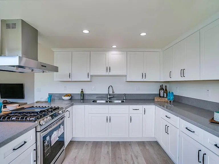 1512 Sherman Pl — Photo 15