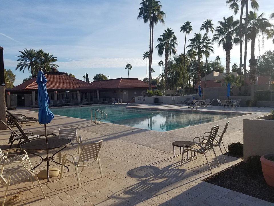 7300 camello del norte community pool