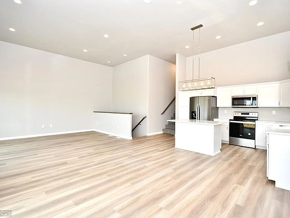 3rd image of 3728 33rd St S
