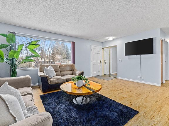 5th image of 4 Gilmore Ave