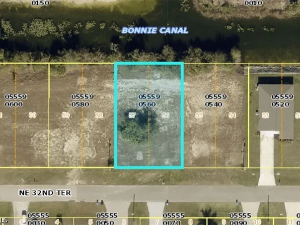 907 NE 32nd Ter, Cape Coral, FL 33909