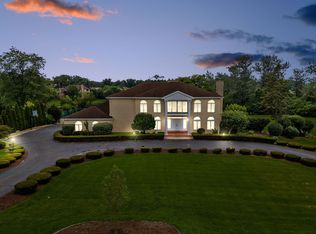 1 Horseshoe Ln, Lemont, IL 60439