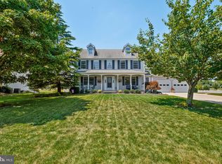 519 Meadow Ridge Dr, Mickleton, NJ 08056
