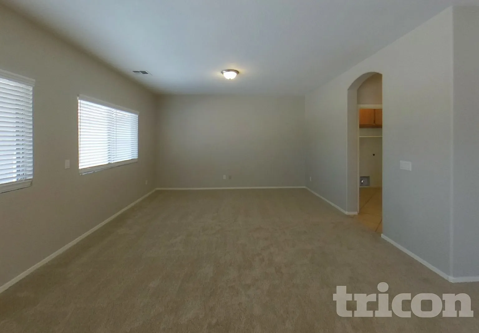 5030 W Glass Ln Phoenix AZ — Photo 4