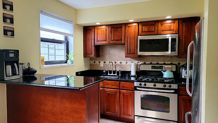 Sold by Astor Brokerage, Ltd. | media 16