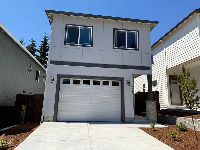 9702 NE 29th Ave — Photo 1