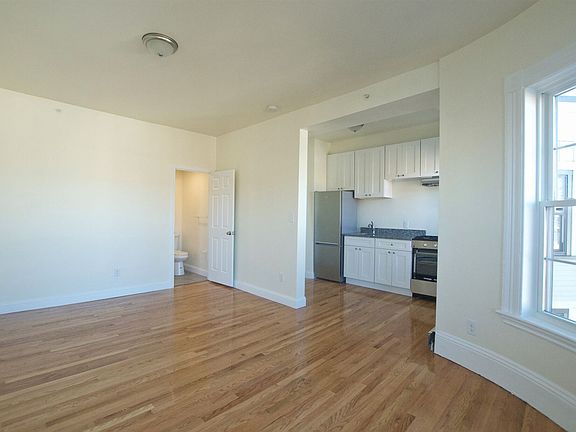 501 East Broadway #12 Boston (South Boston) Shared Unit Phot