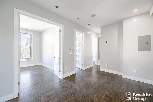 Rented by Brooklyn Group | media 4