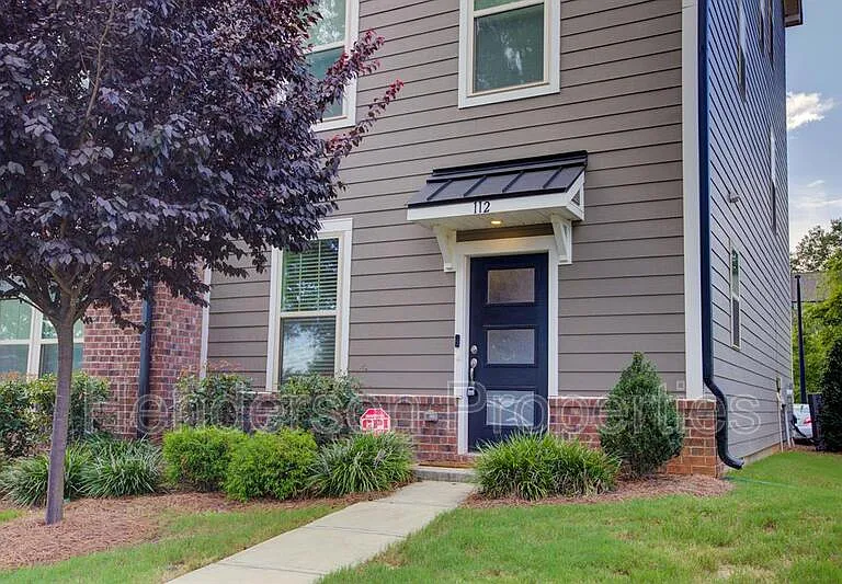 112 Judson Ave — Photo 2