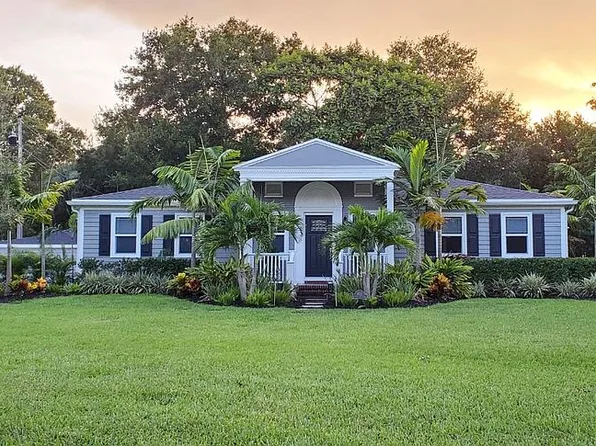 1522 Crescent Lake Dr, Saint Petersburg, FL 33704