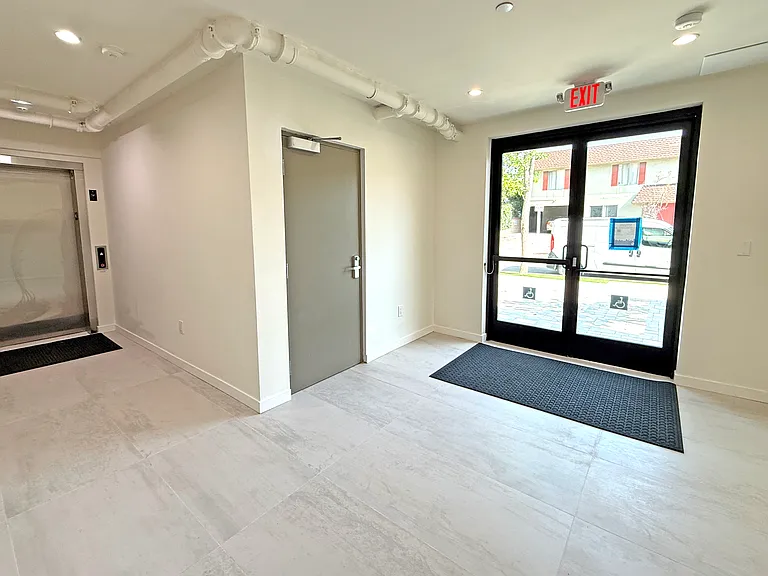 10934 Peach Grove St #201 — Photo 80