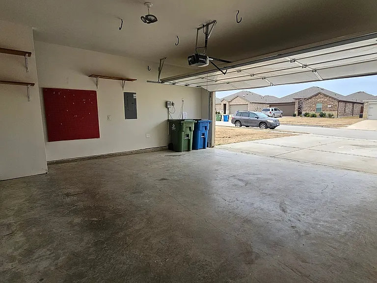 813 Fueller Dr — Photo 46
