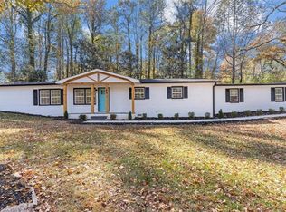 85 N Greenwood Dr, Carrollton, GA 30117