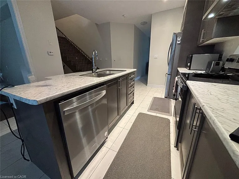151 Eva Dr — Photo 4