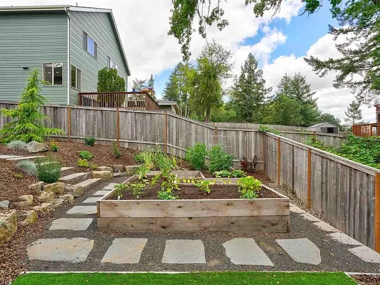 2689 Broadway St NW — Photo 25