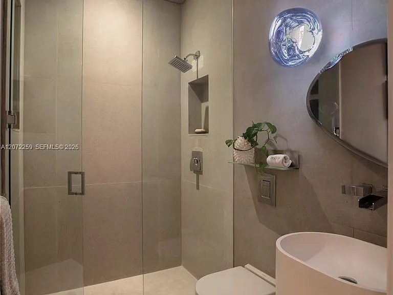 2840 Flamingo Dr — Photo 10