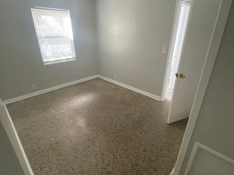 3712 Henry Ave — Photo 16