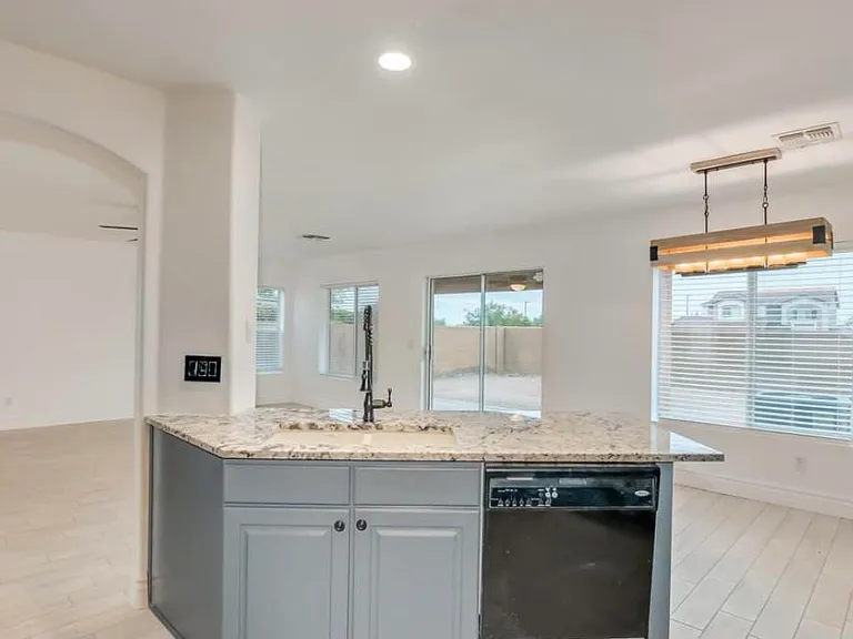 22281 W Morning Glory St — Photo 10