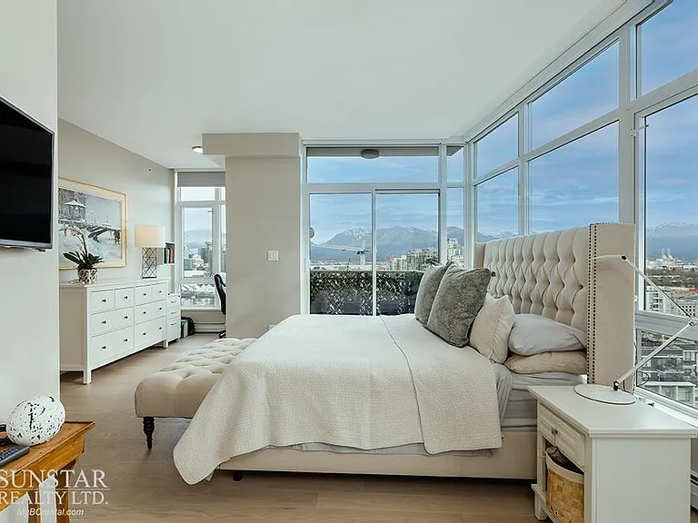 1775 Quebec St #2402 — Photo 16