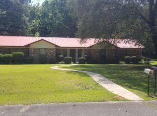 202 Charles Dr, Montezuma, GA 31063