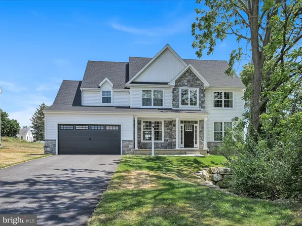 520 Spring Hollow Dr #6, New Holland, PA 17557