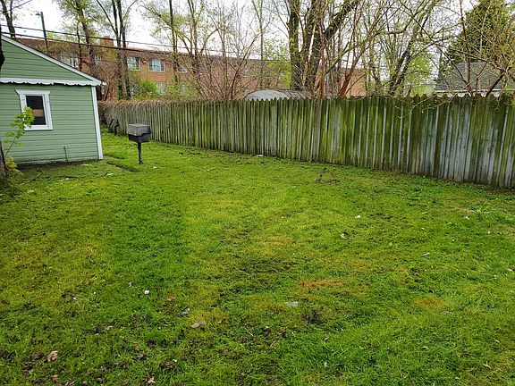 2nd image of 18660 Woodbine St