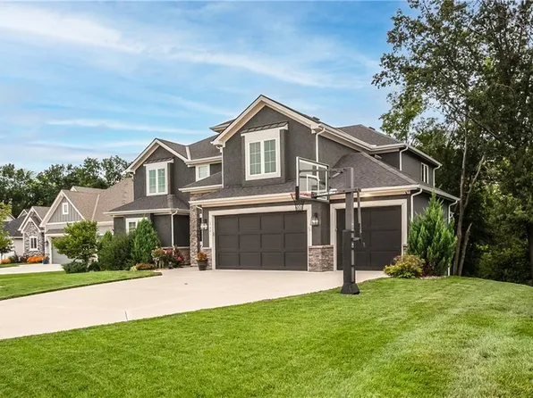 1792 Homestead Dr, Liberty, MO 64068