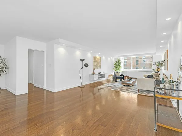 501 E 79th St APT 5A, New York, NY 10075