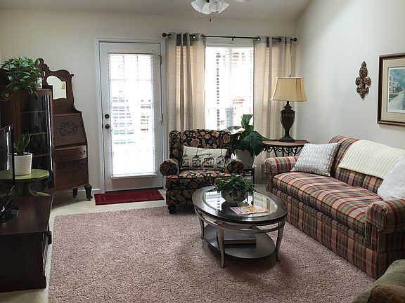 Vaulted Ceilings/Skylights