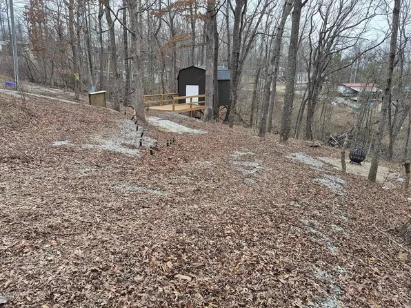 144 Briarwood Dr, Mammoth Cave, KY 42259