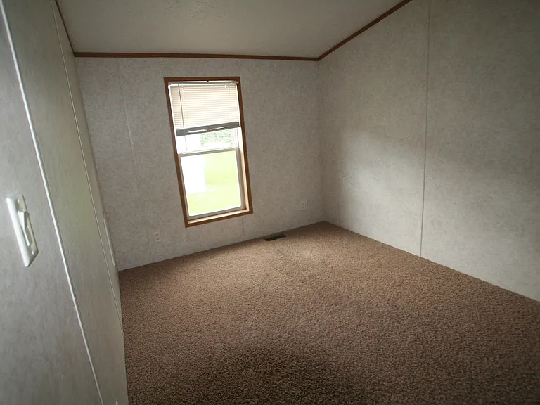 2709 Crab Tree St — Photo 17