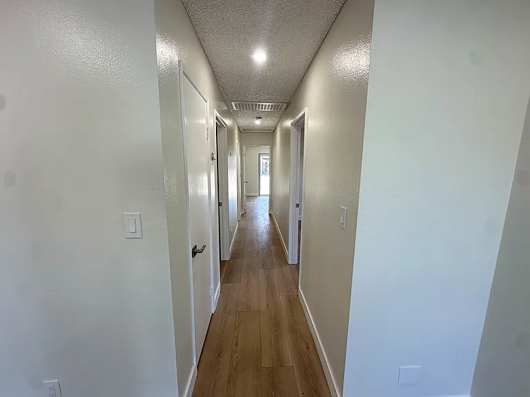 2576 Lime St #2578 — Photo 8