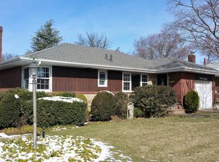 1076 N Grove St, Valley Stream, NY 11580