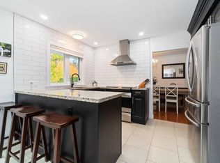 660 Gatensbury St, Coquitlam, BC V3J 5G8