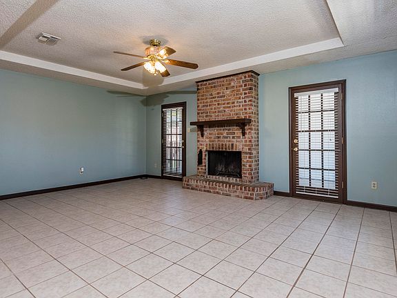 4th image of 214 Caledonia Dr