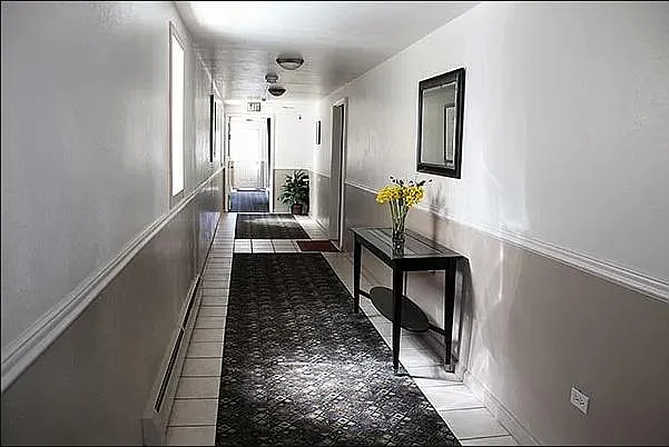 909 S Pearl St — Photo 19