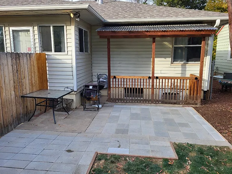 717 W Mulberry St #1/2 — Photo 13