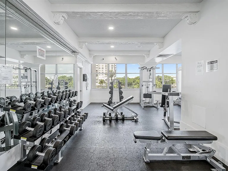 18011 Biscayne Blvd #1003 — Photo 24