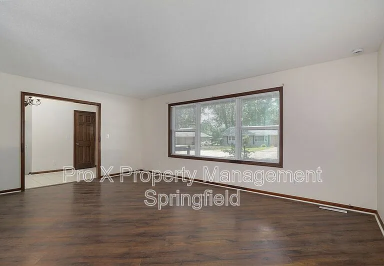3332 S Southlyn Pl — Photo 4