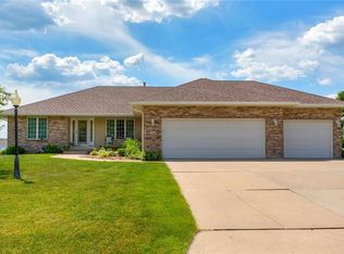 5780 NW 3rd Ct, Des Moines, IA 50313