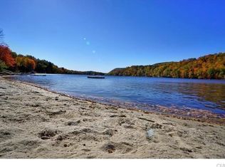 18 Maple Dr, New Milford, CT 06776