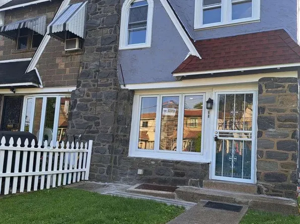 68 High St, Sharon Hill, PA 19079