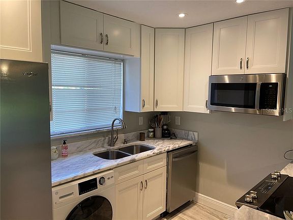 3rd image of 1000 Lake Of The Woods Blvd APT D106