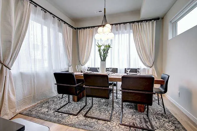 Have you family join you in a fabulous dining experience with our gorgeous set-up! - 3207 W Conejos Pl