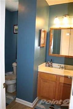 5th image of 301 Elkchester Cir