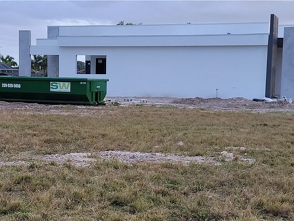 4th image of 3807 SW 17th Pl