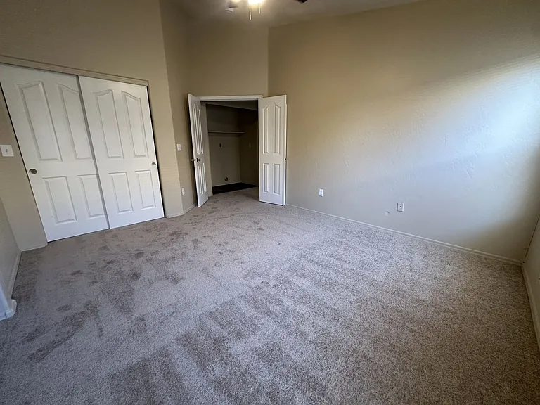 339 N Ocean Dr — Photo 20