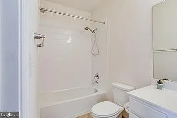 612 Totten Pl NE — Photo 7