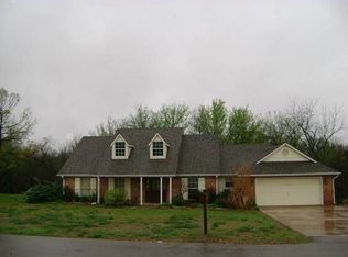 15750 S Canyon Oaks Ln, Claremore, OK 74017